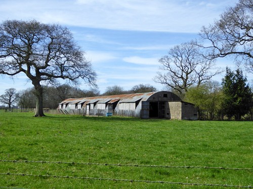 Photo 6x4 nissen hut former - photo, hut,