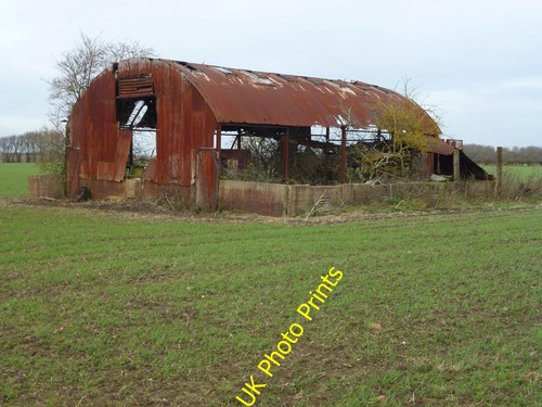Photo 8x6 abandoned nissen hut - photo,