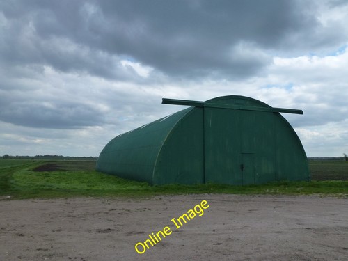 Photo 6x4 nissen hut - hut, short