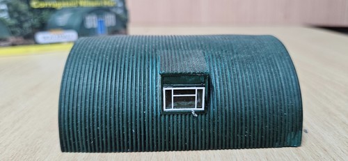 Corrugated nissen hut - nissen, boxed